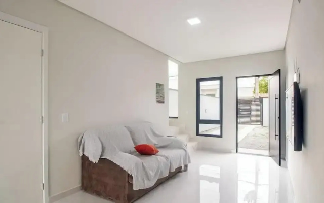 House w/ BBQ and Jacuzzi Adr0002