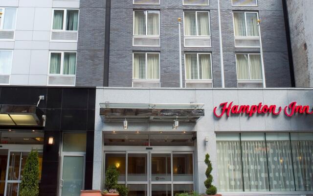 Отель Hampton Inn Manhattan/Times Square South США, Нью-Йорк - отзывы, цены и фото номеров - забронировать отель Hampton Inn Manhattan/Times Square South онлайн вид на фасад
