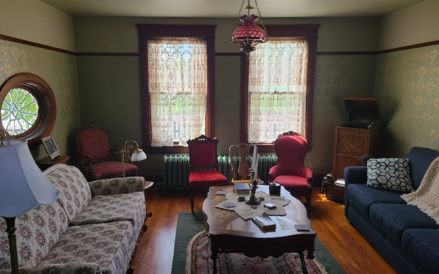 The Bissing House