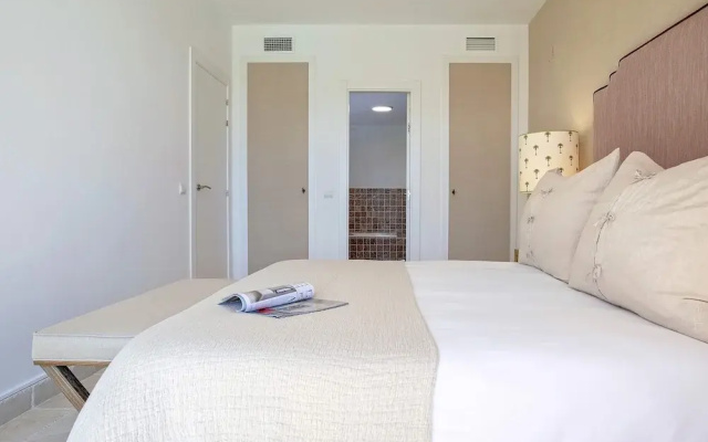 Exclusive 2BD Apartment Heated Pool Flamingos Golf