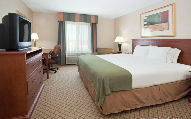 Country Inn & Suites by Radisson, Garden City, KS