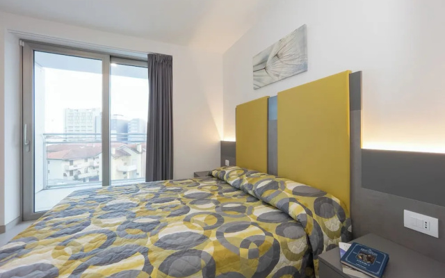 Spacious Apartment Near Beach