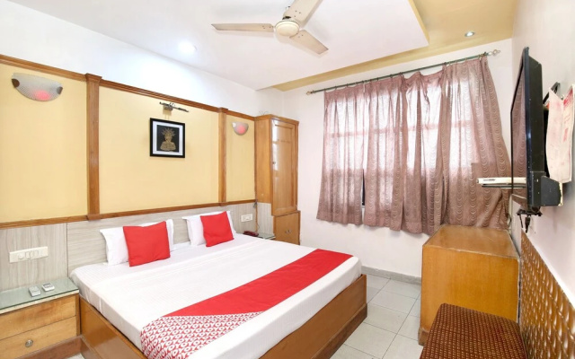 Gulshah Hotel by OYO