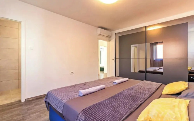 Relaxing Villa in Pula With Private Pool