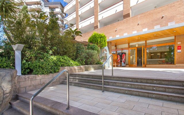 Отель Aparthotel La Era Park Испания, Бенидорм - отзывы, цены и фото номеров - забронировать отель Aparthotel La Era Park онлайн вид на фасад