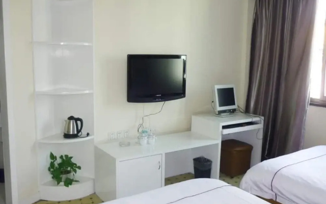 Yiwu Bairui Hotel