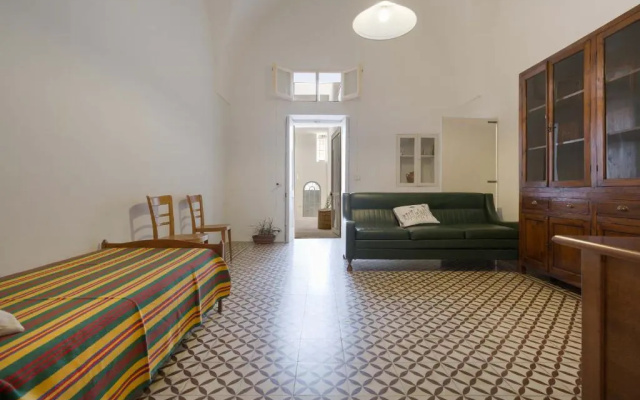 2082 Casa Gegè