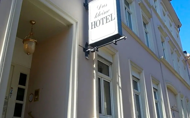 Das Kleine Hotel