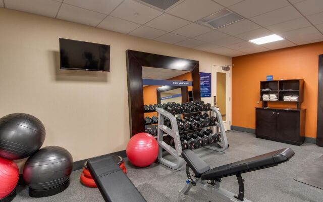 Hampton Inn & Suites by Hilton Los Angeles - Glendale 2