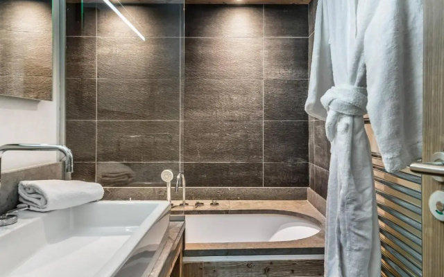 Appartement Val-d'Isère, 5 pièces, 8 personnes - FR-1-567-49
