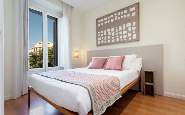 Central 2BD Apt Facing Torre Madrid Duque de Osuna