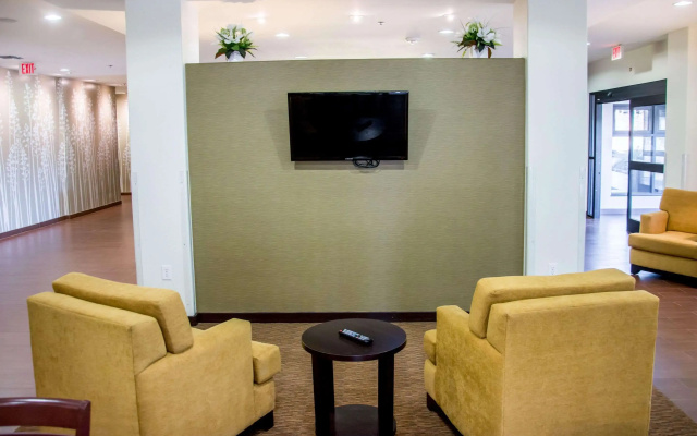 Sleep Inn & Suites Center