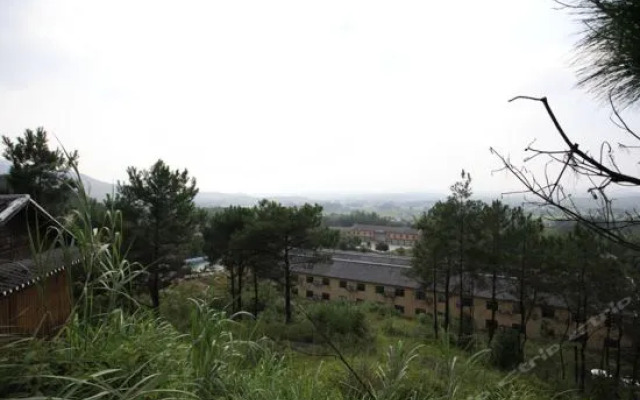 龙川龙飞度假村