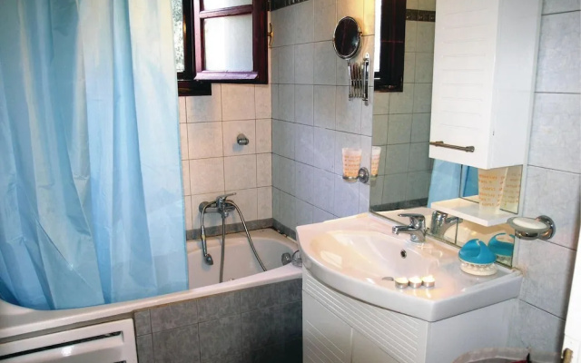 Beautiful Home in Eretria Evia With 2 Bedrooms, Wifi and Outdoor Swimming Pool
