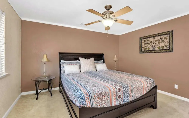 Awesome Views, Game Room, Hot Tub and More!
