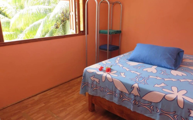 Taharuu Surf Lodge