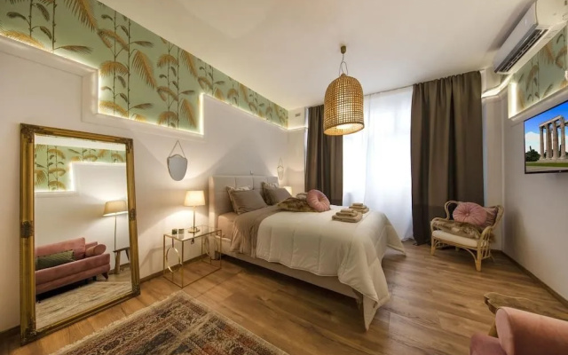 Exquisite apartment in the center of Athens