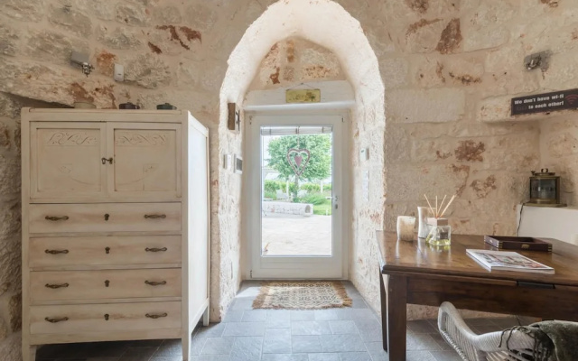 Trullo Letizia con Piscina by Wonderful Italy