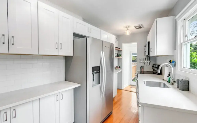 Montlake Hideaway in Spite House