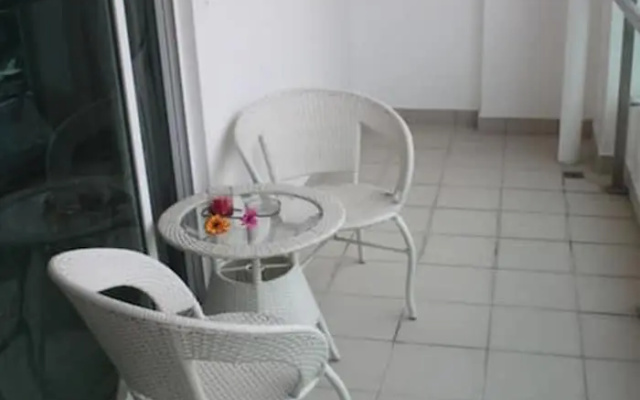 Mansion One Service Suite