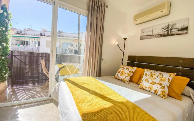 ¡Relax, terraza y wifi! A 50m de la playa