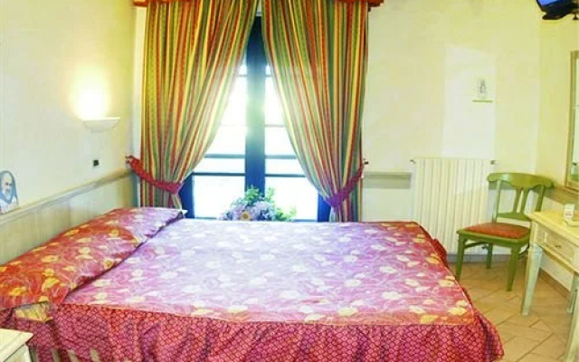 V7 Hotel