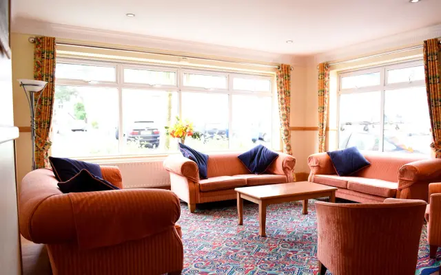 Riviera Hotel & Holiday Apartments