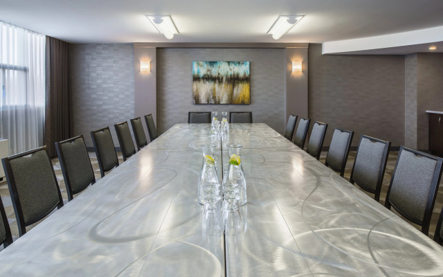 Holiday Inn Winnipeg South by IHG