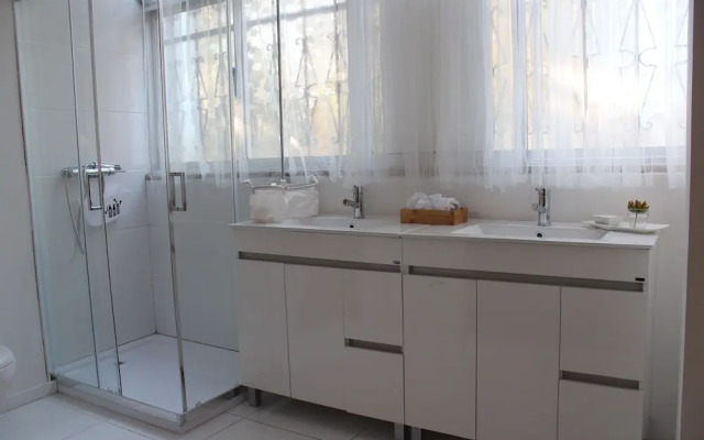 Colina Guesthouse - Braga