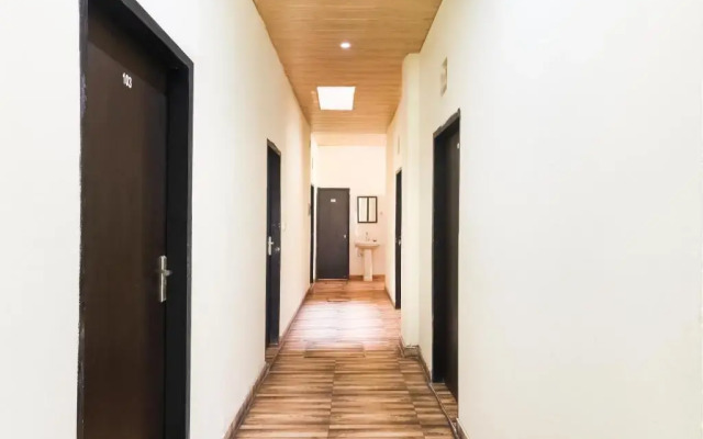 Hotel Gold Inn by OYO Rooms