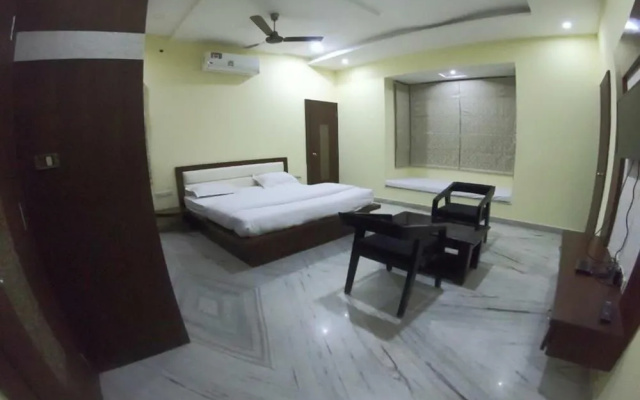 Sudishti Holiday Homes and Farms