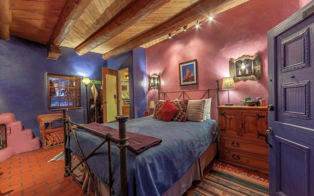 Adobe & Pines Inn