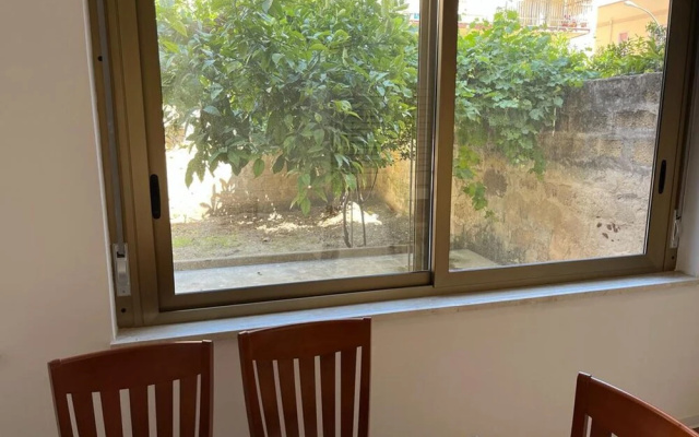 Immaculate 3-bed, Sleeps 6, Parking