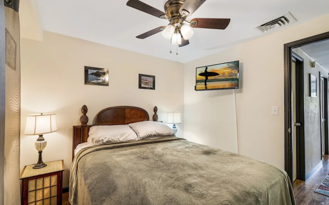 Kona Plaza 112 - 2 Br Condo