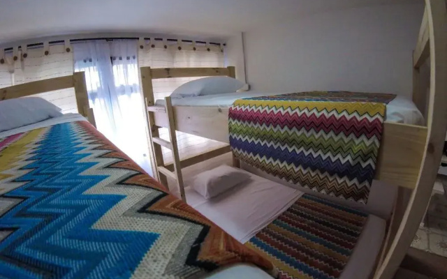 La Otra Mitad Hostel
