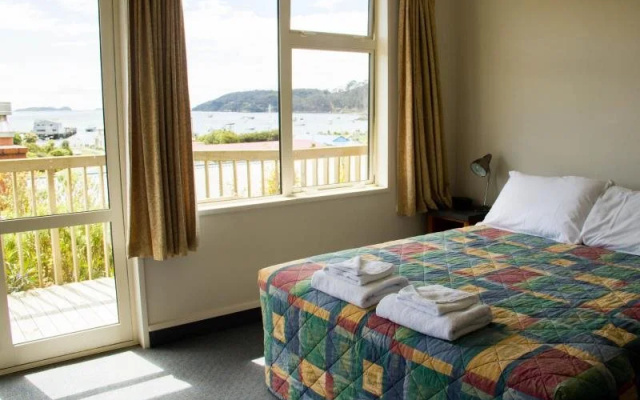 Bay Motel