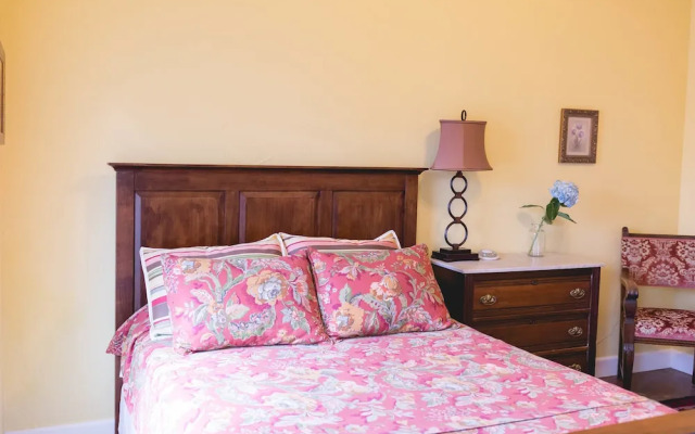 High Cotton Inn