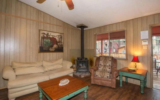 Sacony, Cabin at Ruidoso