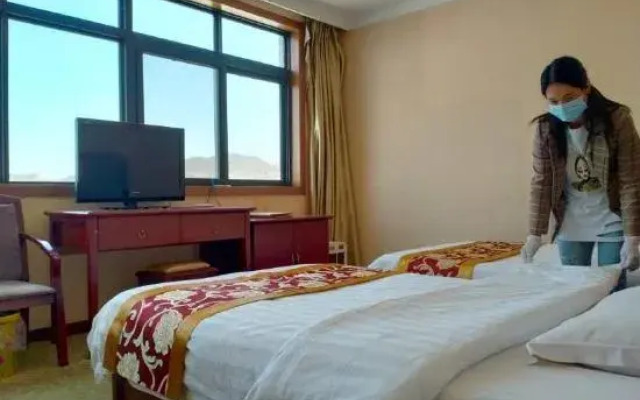 Tianyi Holiday Hotel