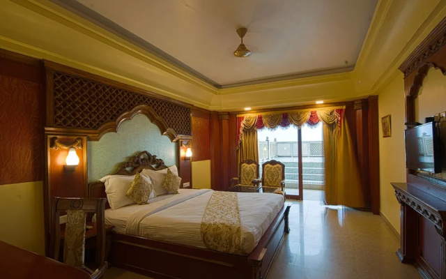 NRS Royal Palace