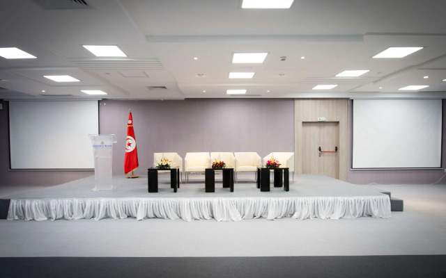 Golden Tulip El Mechtel
