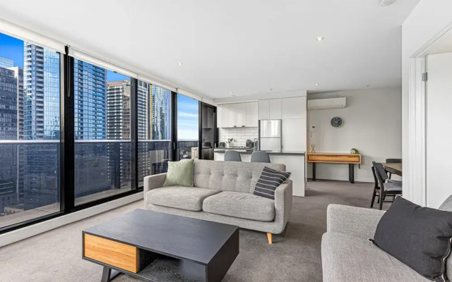 Pristine 2-bed Unit With Beautiful City Landscape