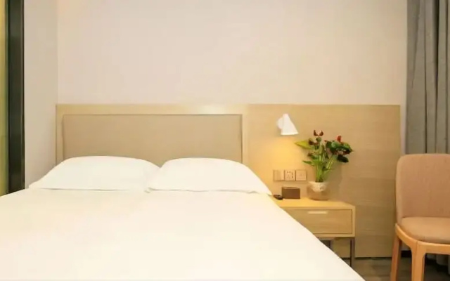 Guilin Tree Hotel