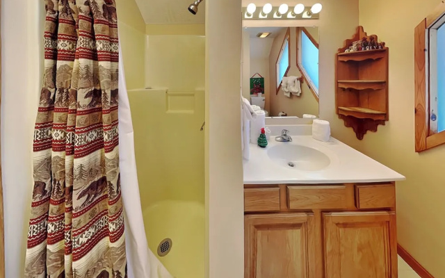 Mountain Mist by Jackson Mountain Rentals