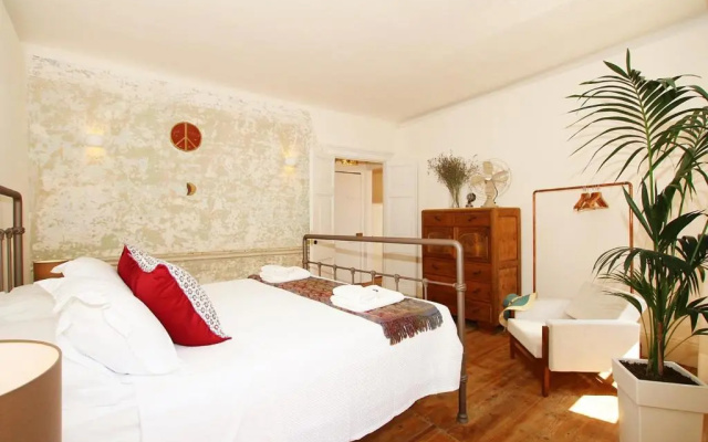 1861 Liston Boutique flat