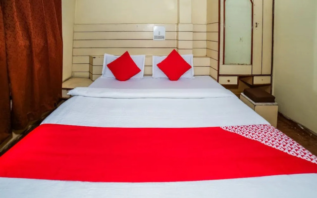 OYO 16947 Hotel Banjara
