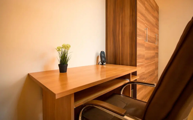 FM Luxury 2-BDR Apartment - Rocky House
