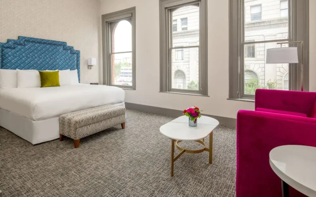 Harlow Hotel