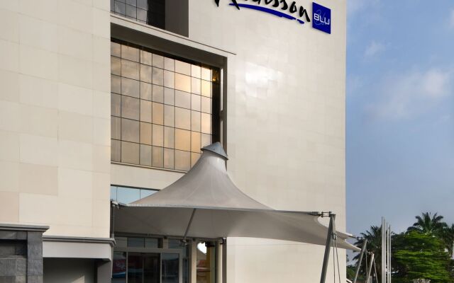 Radisson Blu Lagos Ikeja Hotel вид на фасад