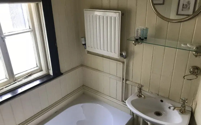 Drewe Arms Bunk Rooms